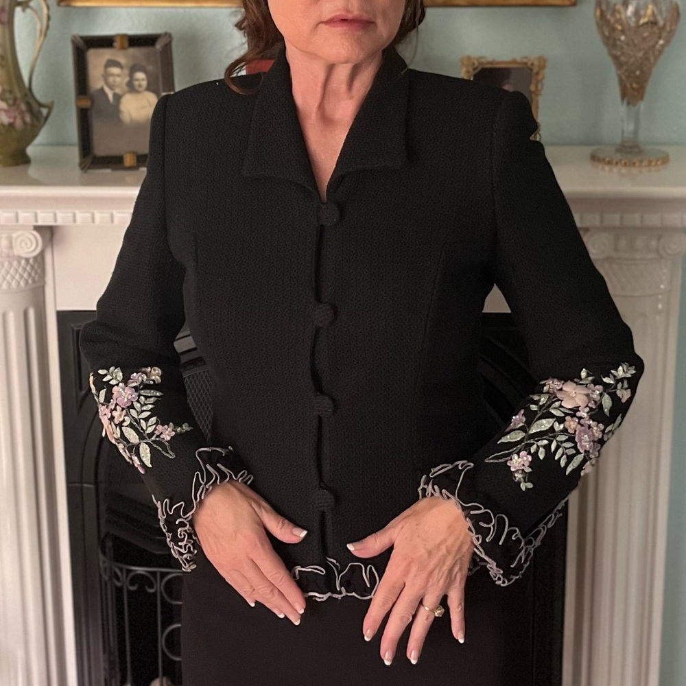 Elegant Black jacket with sequins/rhinestones on floral embroidery.Grab it now🔥